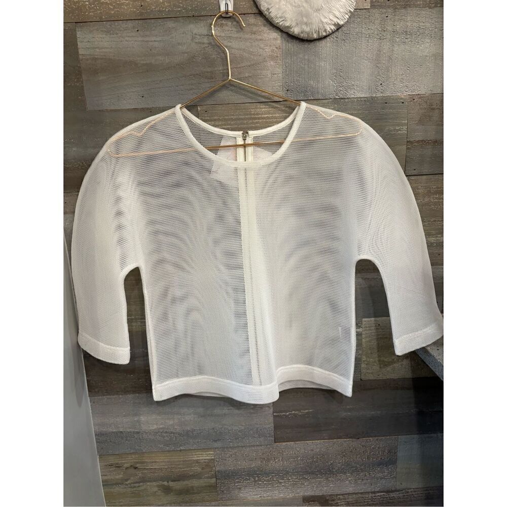 Boutique NWT M white yacht net zip back see though layering/bathing suit top